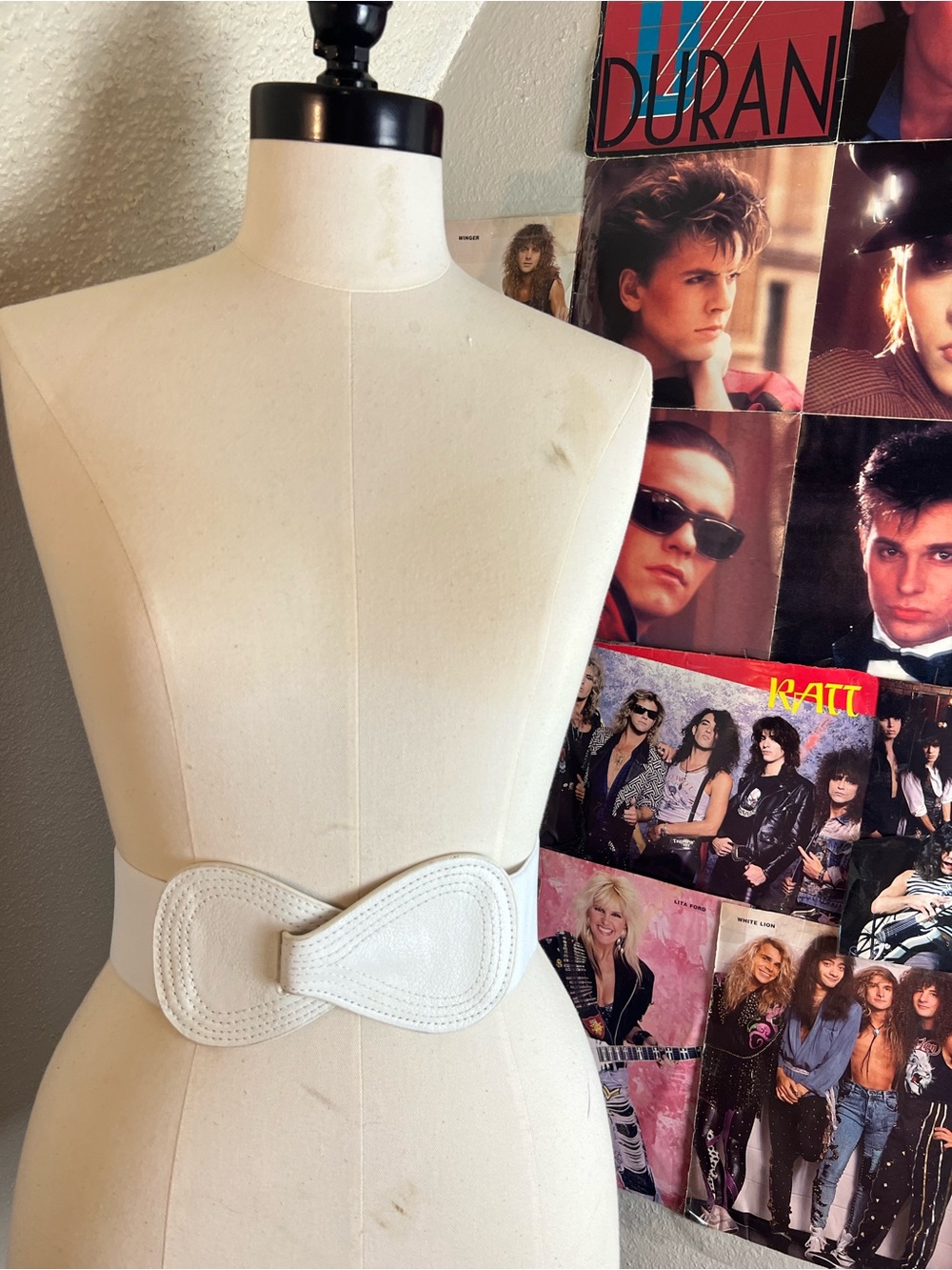 Source Unknown White Wide Elastic Belt with Decorative Buckle